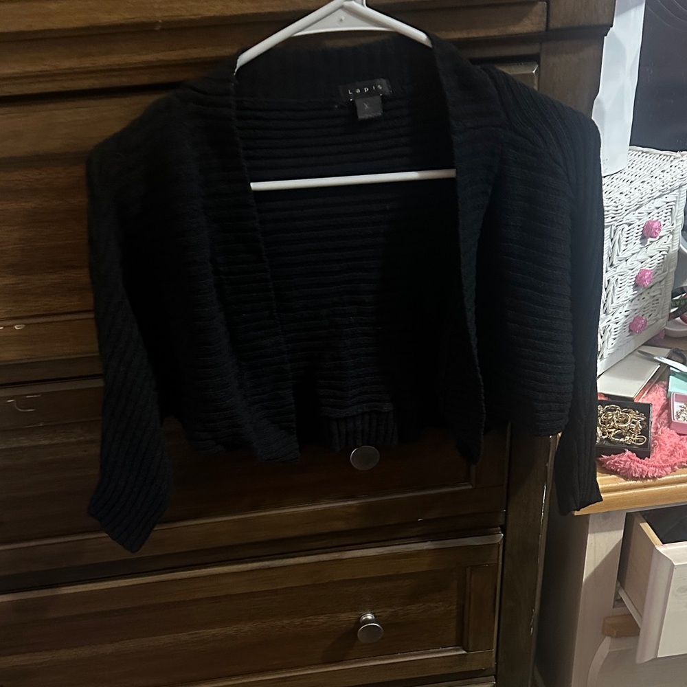 Lapis Black Women's Cardigan cropped